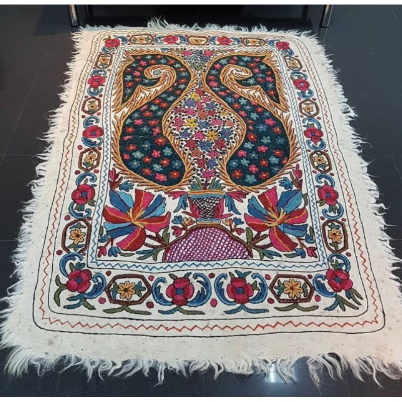 Karpet Batik Motif Bunga
