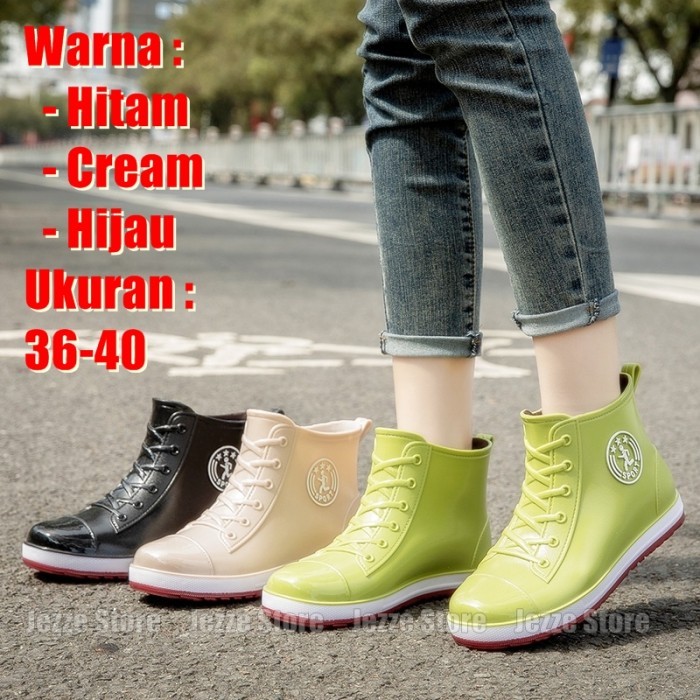 Sepatu Boot Wanita Karet Fashion Tahan Air Kekinian