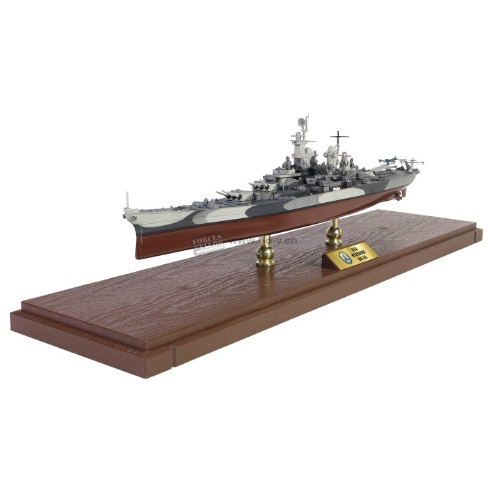 Kapal USS Missouri (BB-63) 1944 camouflage Skala 1:700 Forces of Valor
