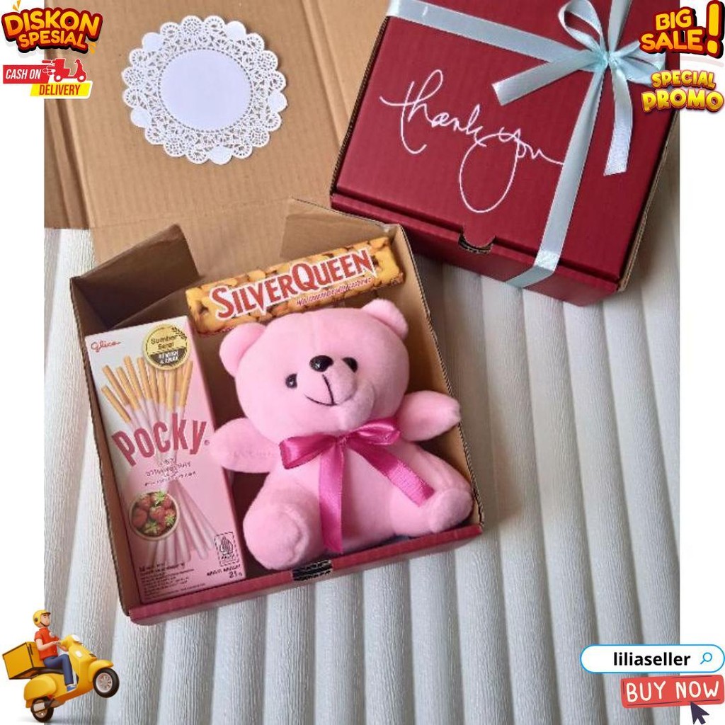 

Hampers Kado Ulang Tahun Cewek /Kado Hadiah Wisuda / Kado Pacar / Hampers Boneka Ulang Tahun Coklat / Snack Box / Buket Jajan Buket Boneka Hampers Wisuda Gift Box Boneka Wisuda Silverqueen D Best Seller
