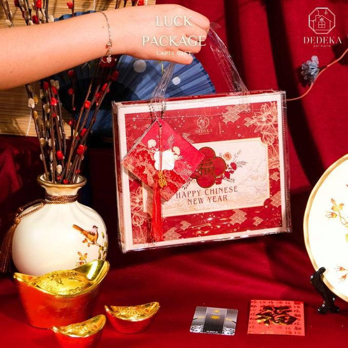 

Lapis Legit Gift Premium Hampers Natal/Imlek/Lebaran Zunik_Zunya