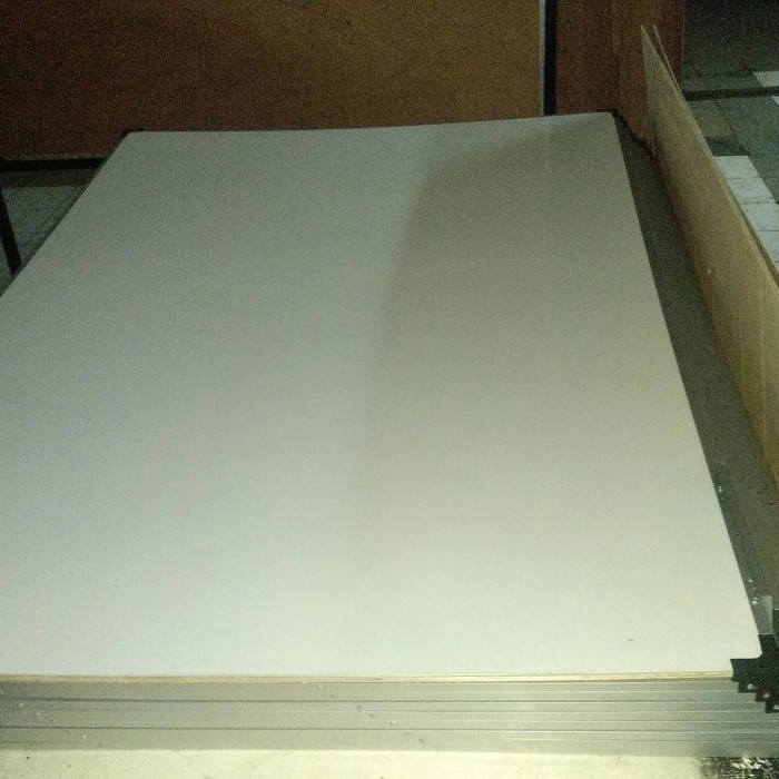 

papan tulis whiteboard non magnet gantung ukuran 120 x 180