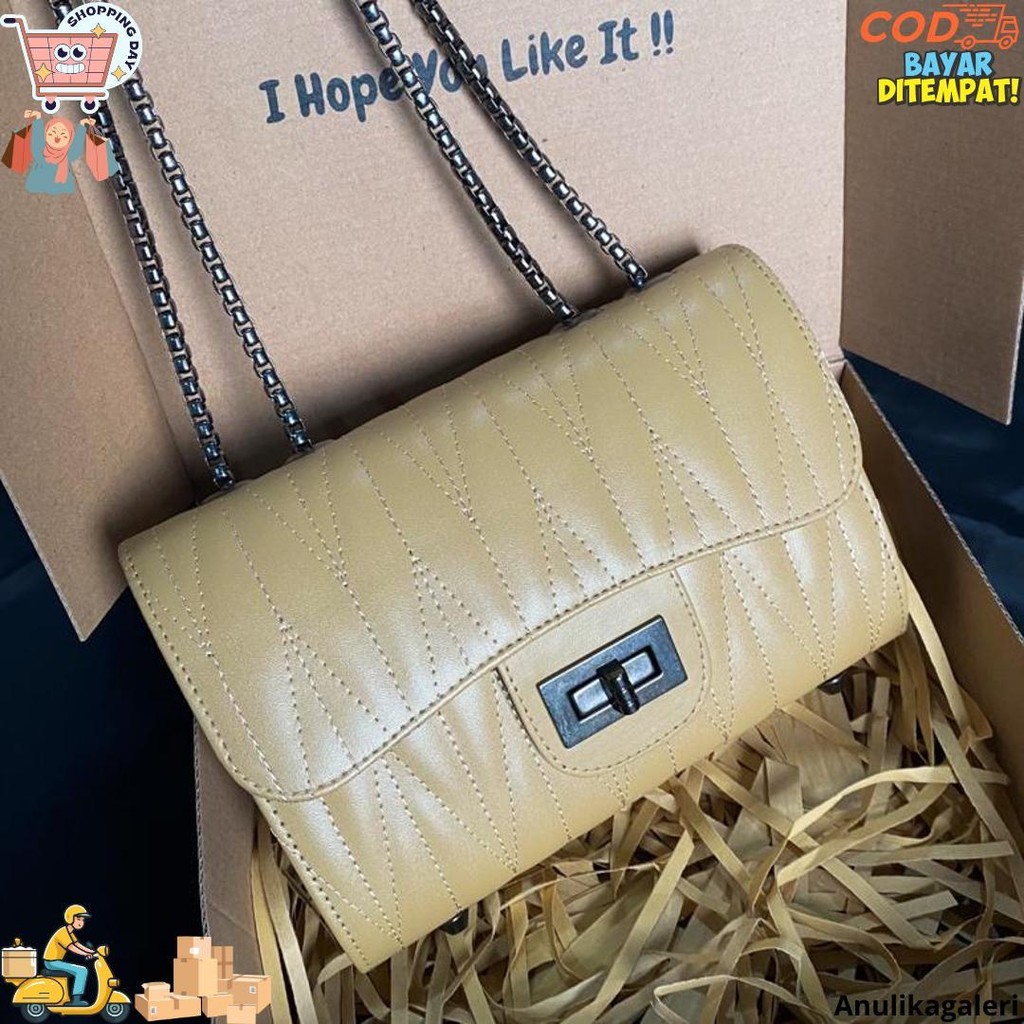

[A6500]Hampers Gift Box Tas Valeriee/Hadiah Ulang Tahun/Kado Pacar/Kado Anniversary/Kado Wedding/Kado Wisuda/Hampers Lebaran/Hampers Ramadhan/Hadiah Hari Guru/Hadiah Pernikahan D Termurah