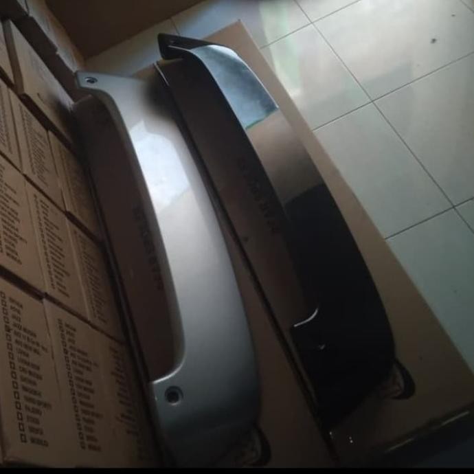 spoiler Nissan GRAND Livina