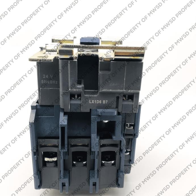 [ TM ] SCHNEIDER CONTACTOR 80A AC3 37 KW COIL 24VAC LC1D80B7