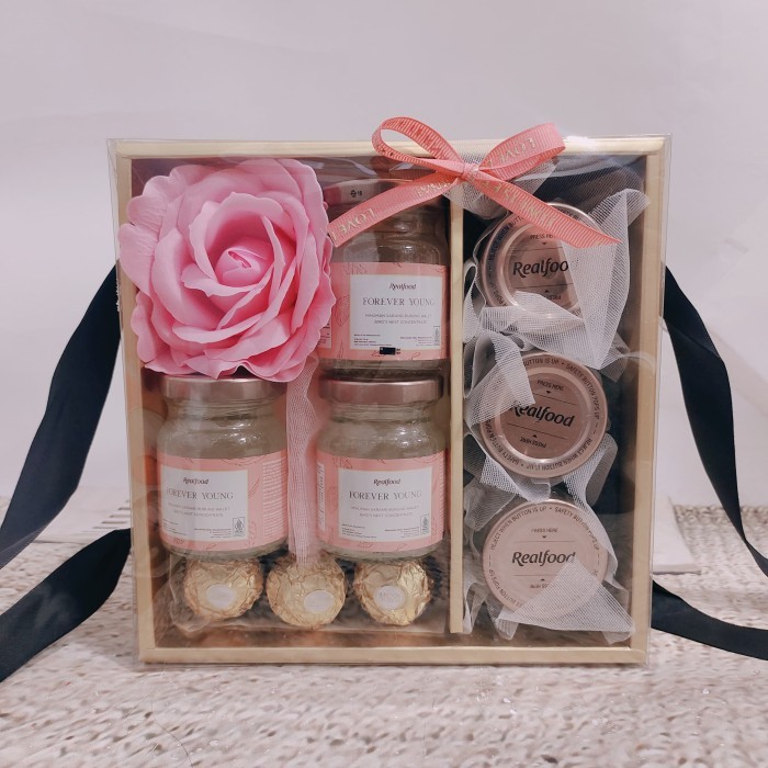 

Parcel Realfoood 6 Dan Coklat Ferrero Valentine - Kado Valentine 2020