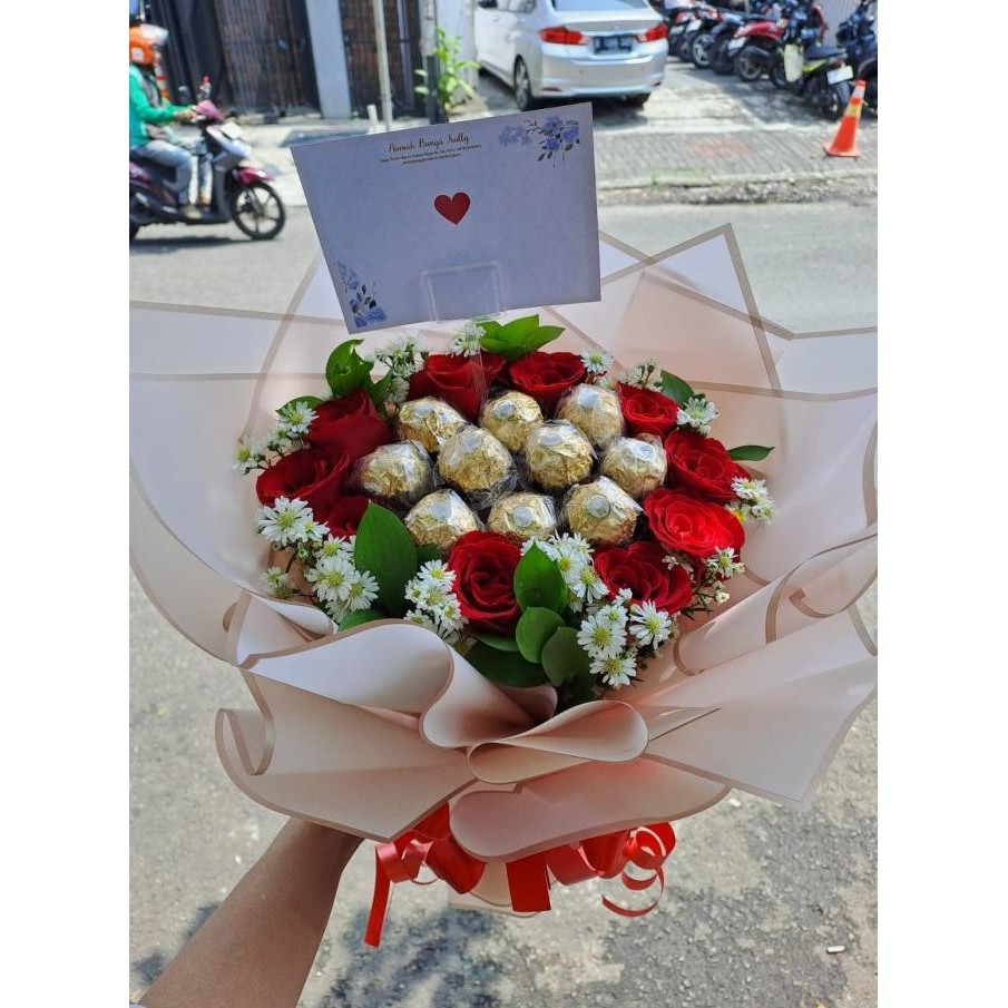 

Buket Cokelat - Buket Coklat Ferrero - Buket Ferrero - Buket Wisuda - Buket Valentine