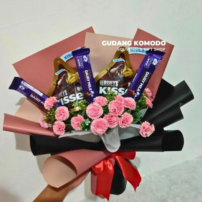 

Celine Buket Coklat Valentine Day Hadiah Anniversary Chocolate Bouquet