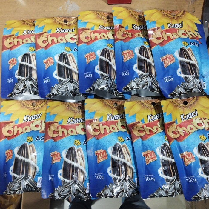 

KUACI CHA CHA ASIN 100 GR PAKET 10 BUNGKUS KWACI BIJI BUNGA MATAHARI KEMASAN BIRU