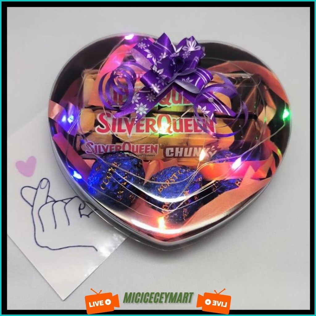 

Hampers Coklat , Snack Love Bucket Coklat Hampers Hadiah Valentine Bisa Cod