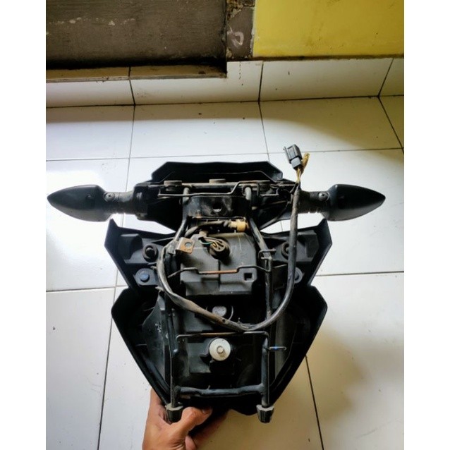 Headlamp Lampu Depan Xabre