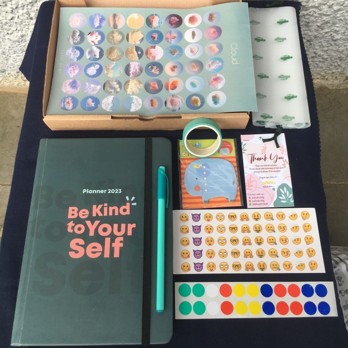 

Ready Planner 2023 by RA Planner + free Journal Kit