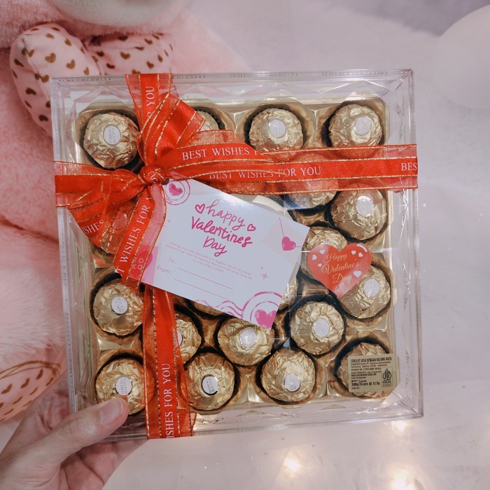 

COKELAT VALENTINE FERRERO ROCHER ISI 24 / CHOCOLATE FERRERO ROCHER T24