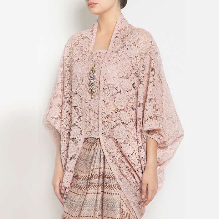 Jenni Austin Malia kebaya nude pink