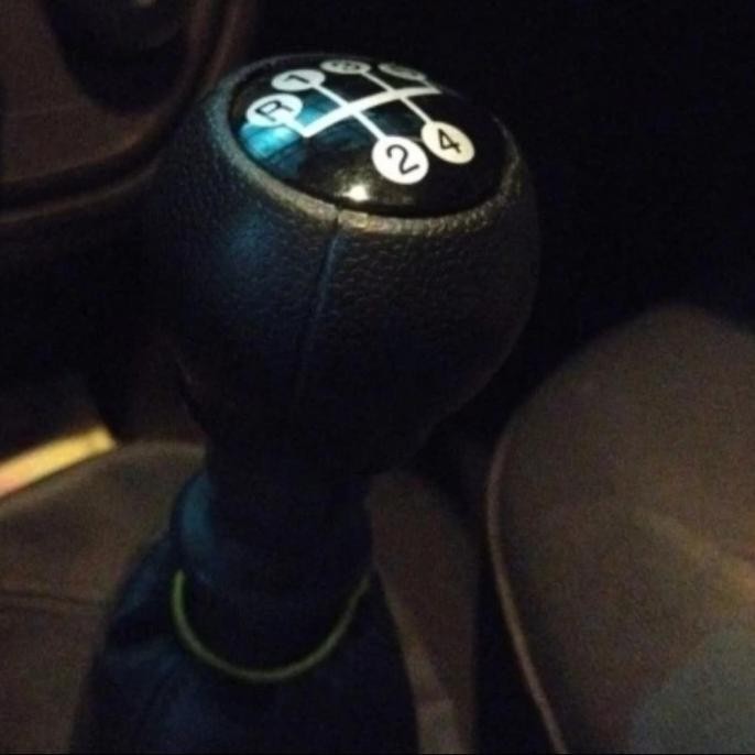 Knob tranmisi manual Chevrolet spin /Knob perseneling spin baut ulir