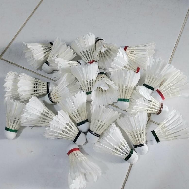 KOK BULUTANGKIS Kok Bulu tangkis bekas shuttle cock untuk tepok tepok harga eceran