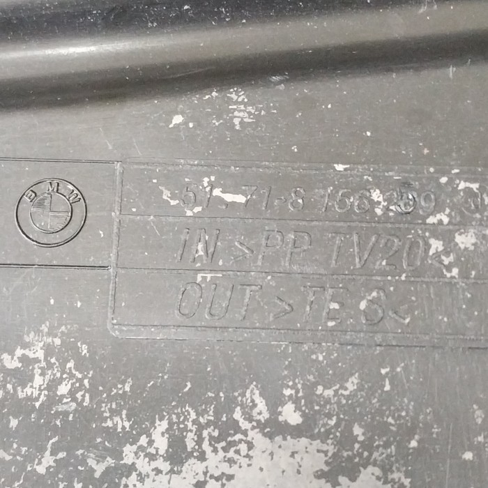 Grosir Original Bmw E36 Cover Air Duct Radiator Bawah 8156259