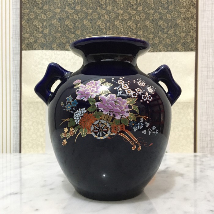 GUCI VAS KERAMIK BIRU JAPAN MOTIF BUNGA
