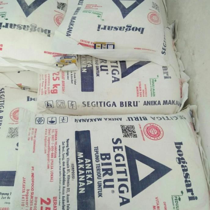 

tepung terigu segitiga biru 25kg (grab/gojek only)