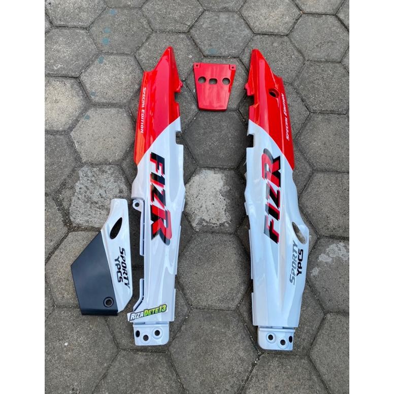 Murah Body Cover Belakang Yamaha Fiz R Malboro Merah Putih Set Box Aki Original