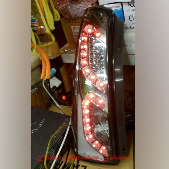 STOPLAMP TOYOTA AVANZA 2004 - 2011 LED CRYSTAL BLACK ALL SMOKE EAGLE E