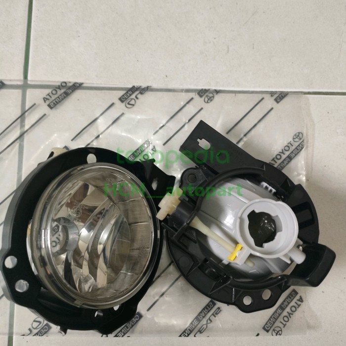 LAMPU KABUT FOGLAMP TOYOTA RAIZE ORIGINAL