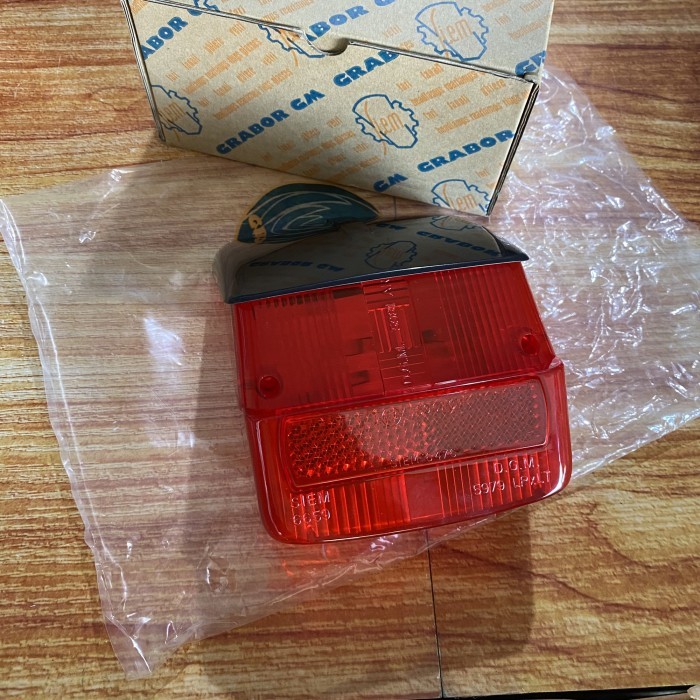 MIKA KACA LAMPU BELAKNG STOPLAMP SIEM GRABOR VESPA SUPER SPRINT