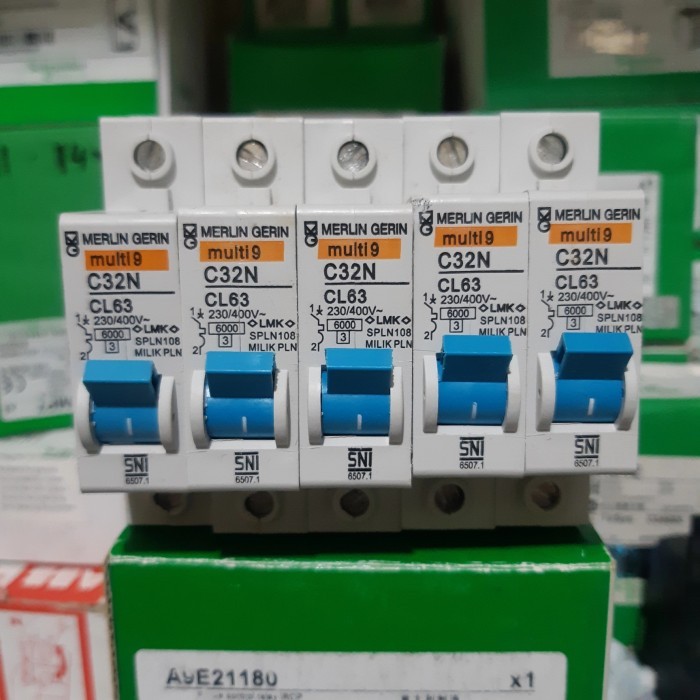 mcb merin gerin multi9 C32N CL63 pala biru