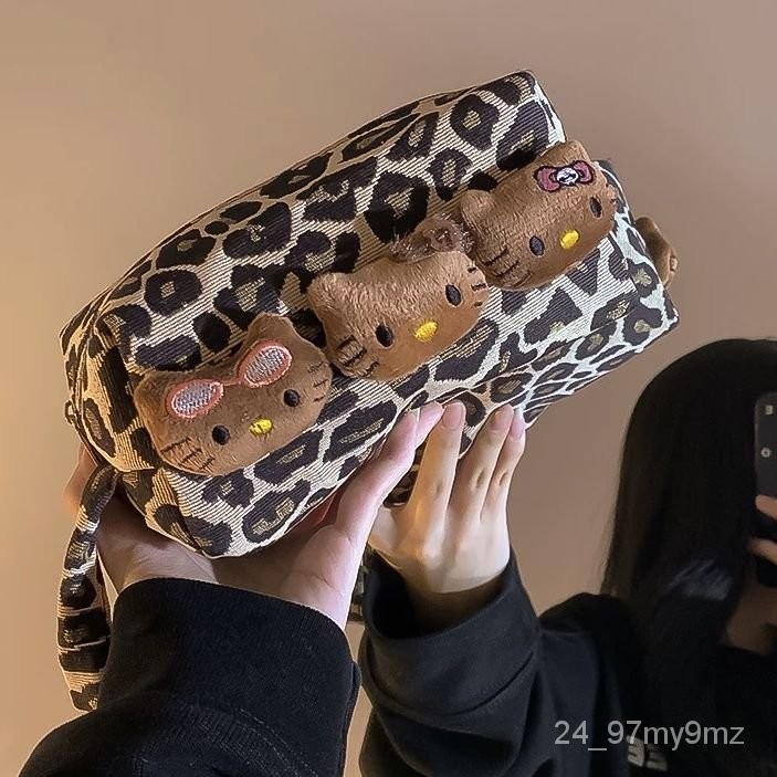 

Cute Leopard Print kt Cat Cosmetic Bag Female Portable Large Capacity Travel Toiletry Bag Good-looking Pencil Case Y7SA