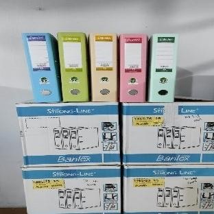 

BANTEX LEVER ARCH FILE ORDNER PLASTIC A5 7CM WARNA PASTEL #1453 ( DUS ISI 15 PCS ) 2410T