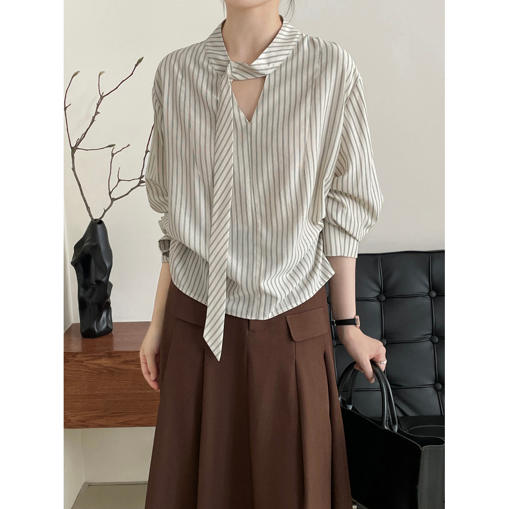 Baju Atasan Wanita Lengan Panjang, Gaya Korea Leher Dasi Bergaris Unik Chic