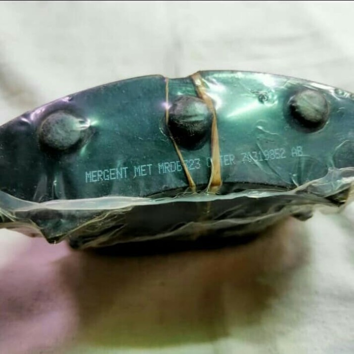 Brake Pad kampas rem depan daihatsu charade CX G100