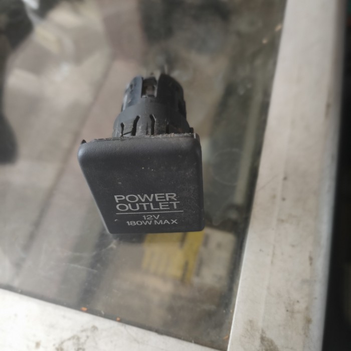 power outlet Honda mobilio