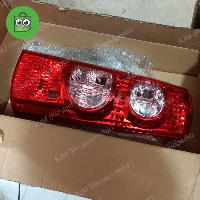 STOPLAMP LAMPU BELAKANG AVANZA XENIA 2007-2011 KANAN