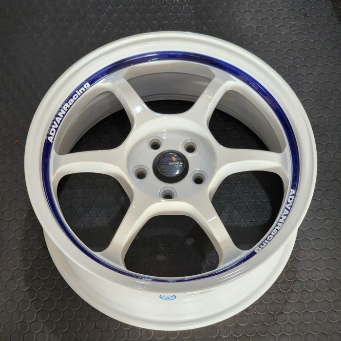 velg racing ADVAN RG1 5X100 R17 velg ring 17 veloz xenia 2022 Sienta