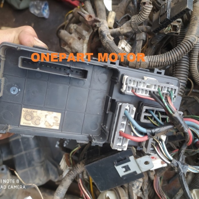 fuse box sekring Mitsubishi kuda bensin original bergaransi