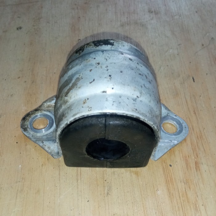 Karet Link Stabilizer DEPAN BMW E34 E36 E38 E39 E46
