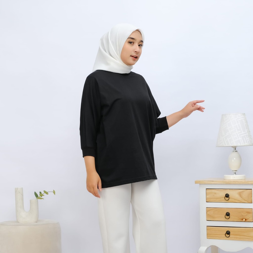 Hipocryte Non Kaos Tunik Wanita Model Kelalawar Kaos Batwing Jumbo Hitam Ready Size M Sampai 3XL