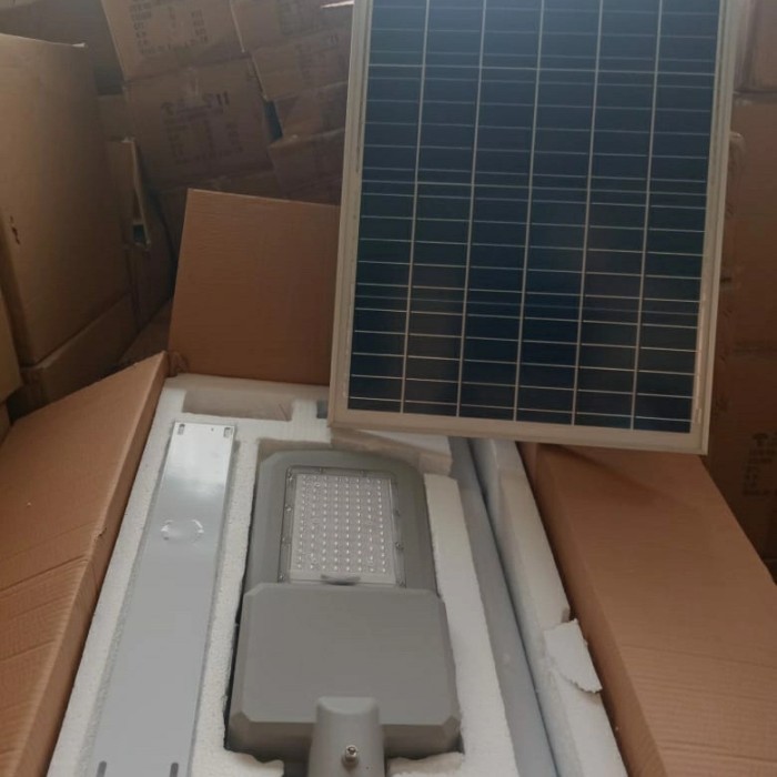 Terbaru Lampu Jalan 200W Solar Pju 2 In 1