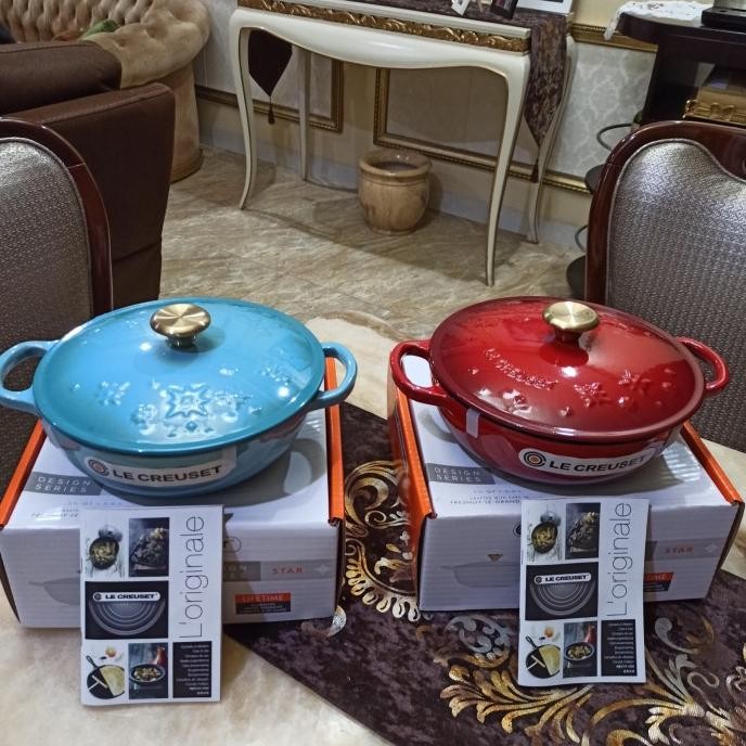 Le creuset signature marmite 22cm star relief cast