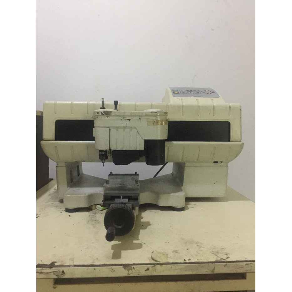 

Farizal - Mesin Grafir Pen Tipe Is 200