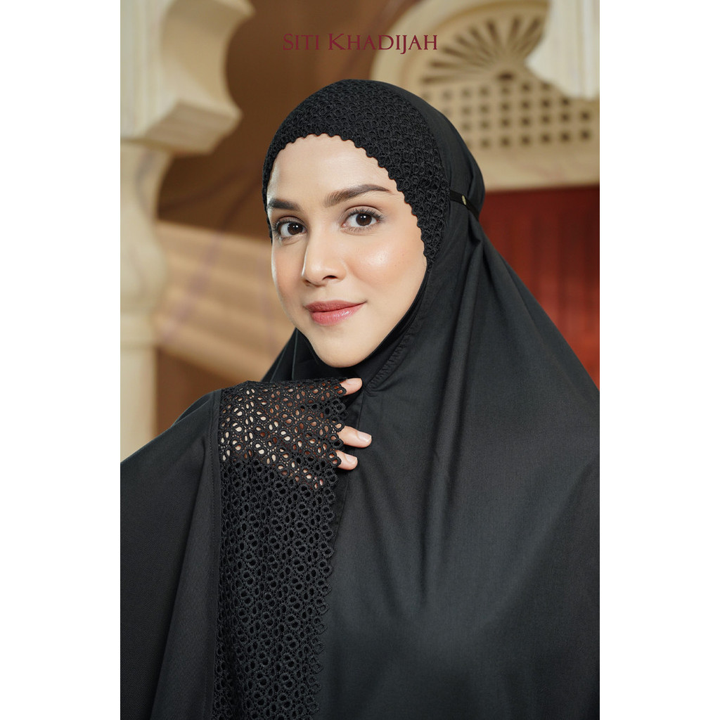 Mukena Siti Khadijah x Buttonscarves - Ulta Fine Lace Prayer Robe