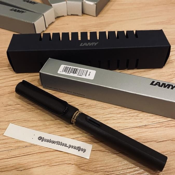 

Lamy Safari Cartridge & Converter Fountain Pen Diskon