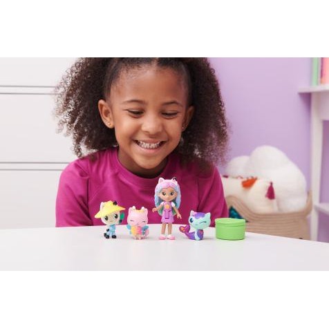 Mainan Gabby's Dollhouse Gabby & Friends Figure Set