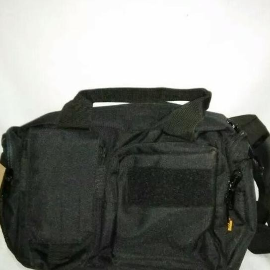 

TAS SELEMPANG DOKUMEN SILVER KNIGHT BLACK CORDURA PERKAKAS