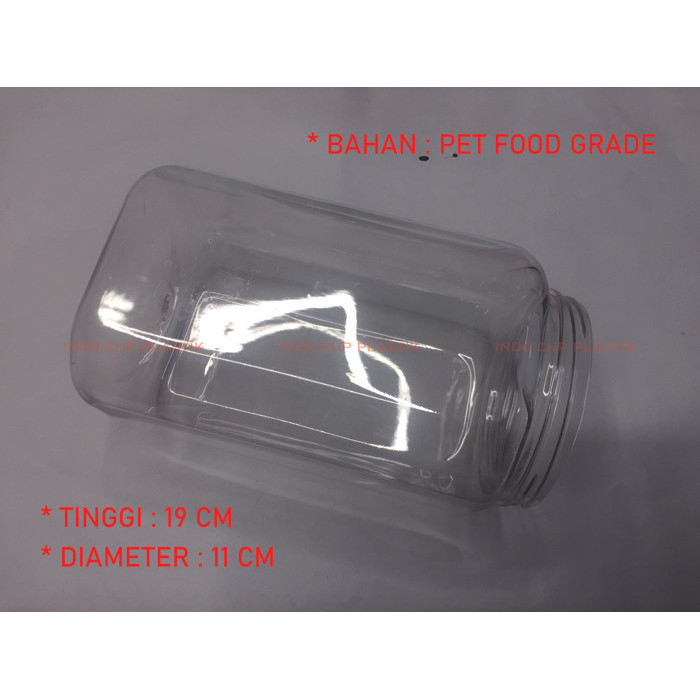 Toples Plastik Kotak Ikan Cupang 2 Liter (66Gr)