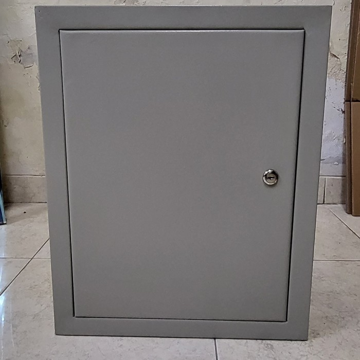 Box Panel Listrik 40X60X20 Indoor
