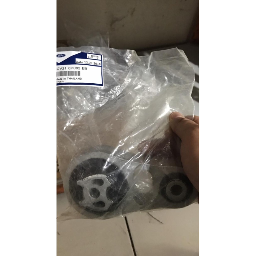 Engine mounting Ford Fiesta Belakang