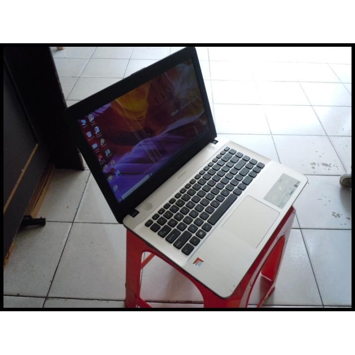 ASUS X441B AMD A6