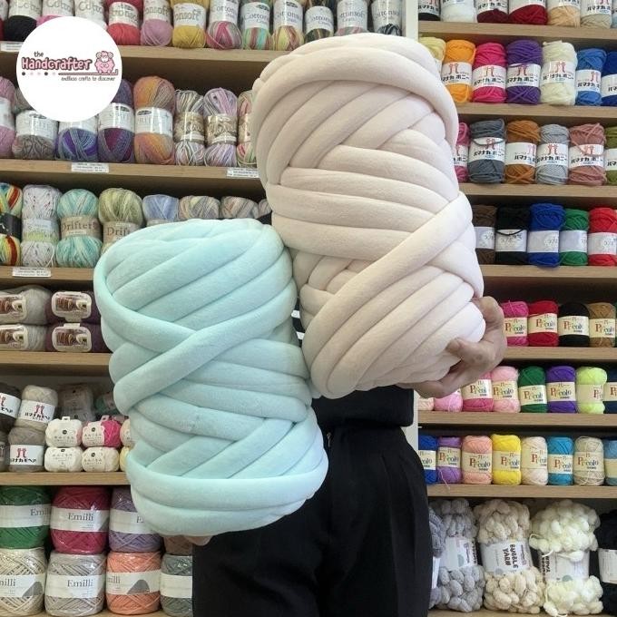 

TERBARU - Benang rajut jumbo velvet yarn 1